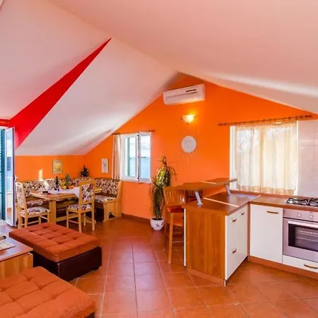 Appartement Queen Victoria - Two Bedroom With Balcony And Sea View *