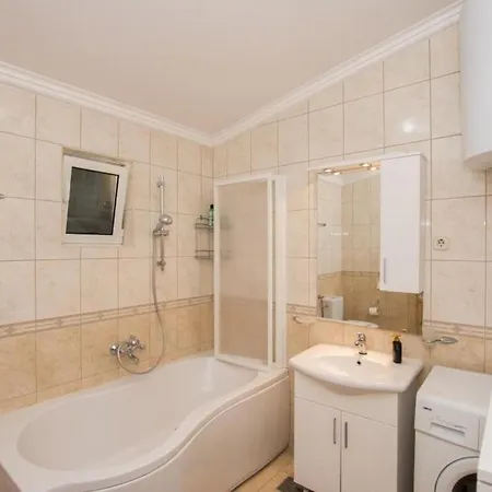 Queen Victoria - Two Bedroom With Balcony And Sea View Dubrovnik